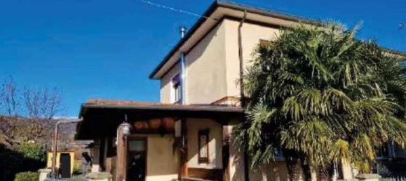 Дом с 8 комнатами в Витторио Венето, Италия № 59025 6