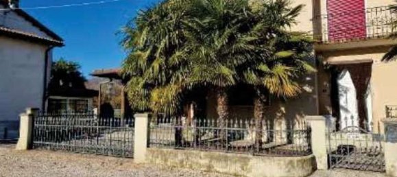 Дом с 8 комнатами в Витторио Венето, Италия № 59025 4