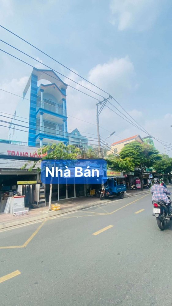 147m² Townhouse in District 7, Vietnam No. 12808