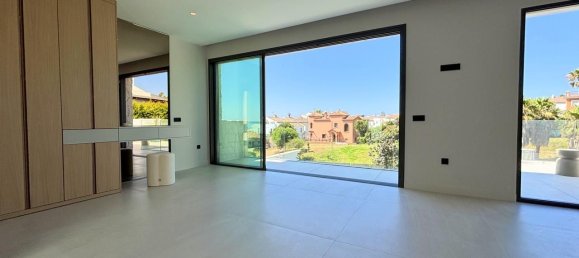 4 Schlafzimmer Haus in Estepona, Spain, Nr. 148271 31