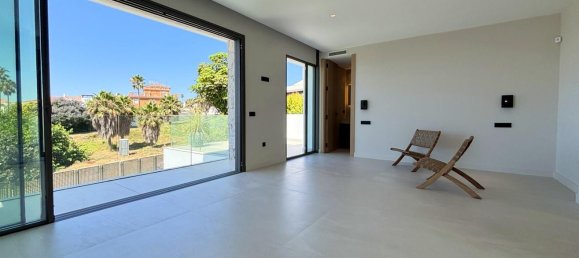 4 Schlafzimmer Haus in Estepona, Spain, Nr. 148271 32