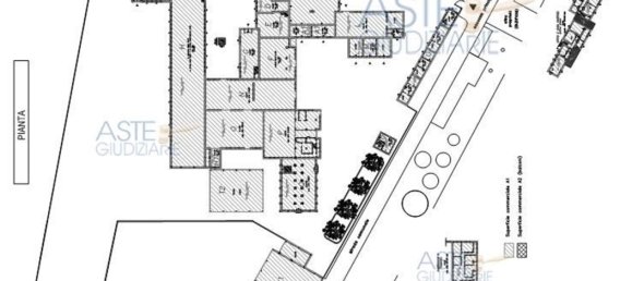 790m² Commercial property in Venosa, Italy No. 342441 6