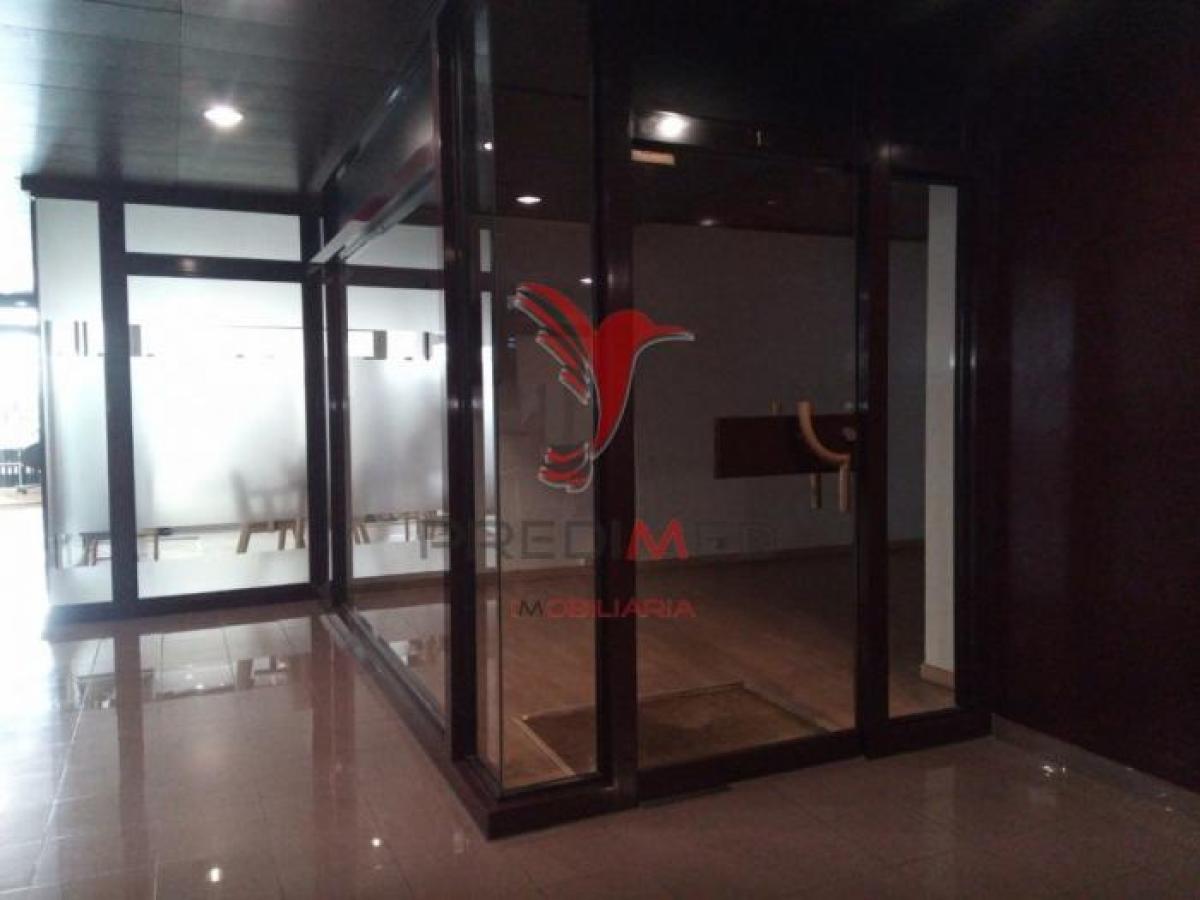 30m² Shop in Cascais, Portugal No. 8138