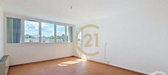 3 Schlafzimmer Wohnung in Villiers-le-Bel, France, Nr. 355273 4