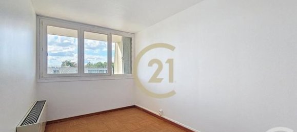 3 Schlafzimmer Wohnung in Villiers-le-Bel, France, Nr. 355273 10