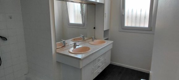 5 bedrooms House in Deux-Sevres, France No. 337782 8