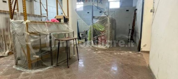 Коммерческая недвижимость с 2 комнатами в Бари, Италия № 208956 16