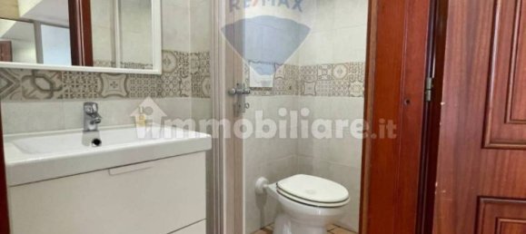 Коммерческая недвижимость с 2 комнатами в Бари, Италия № 208956 8