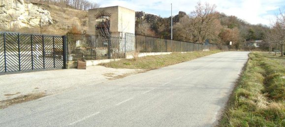 950m² Commercial property in Oratino, Italy No. 73196 9