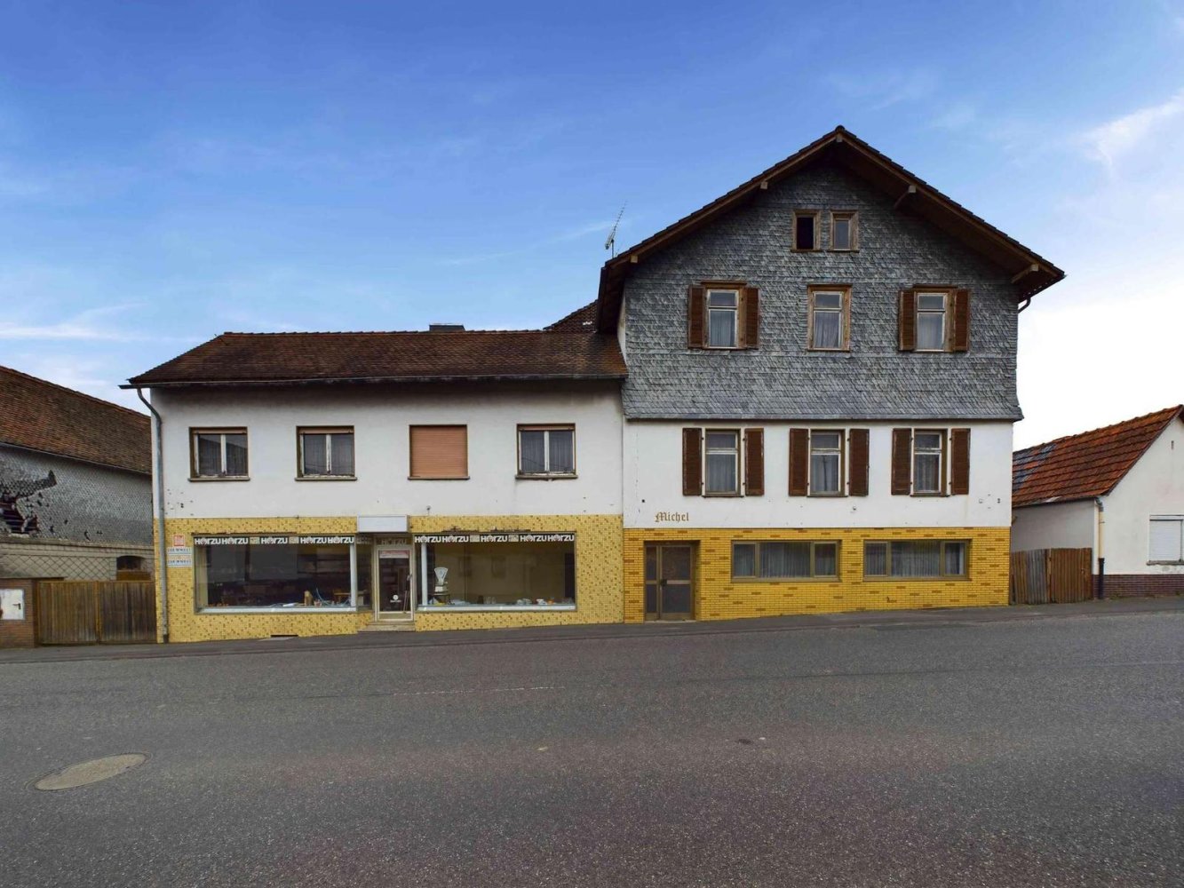 16غرفة بناية في Wetteraukreis, Germany رقم 59632