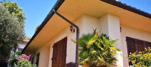 7غرفة شقة في San Vincenzo, Italy رقم 41780 7