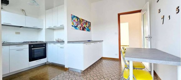 Квартира с 2 спальнями в Диано Марина, Италия № 270175 2