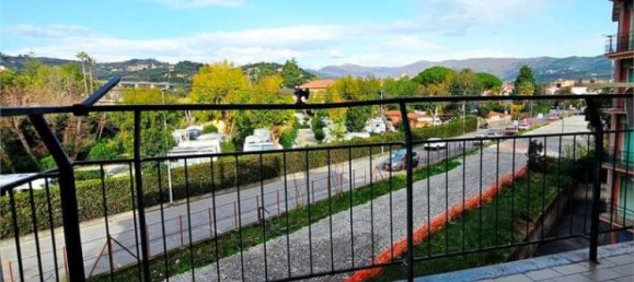 Квартира с 2 спальнями в Диано Марина, Италия № 270175 17