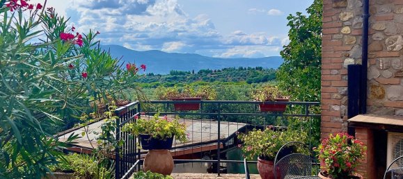 5-Zimmer Haus in Città della Pieve, Italy, Nr. 53677 2