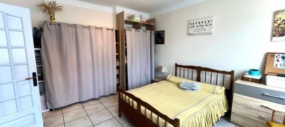 8 bedrooms House in Saint-Palais, France No. 197071 9