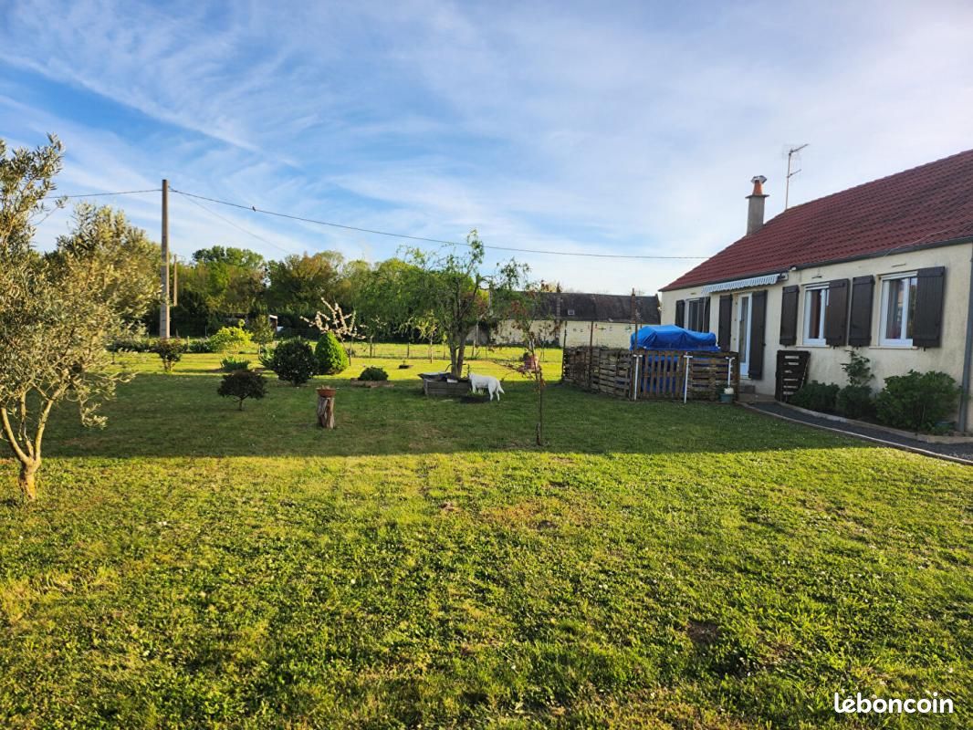 3 غرف نوم منزل في La Chapelle-sur-Loire, France رقم 233421