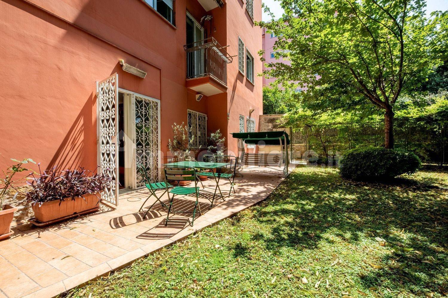 3 bedrooms Apartment in Rome, Italy No. 198025