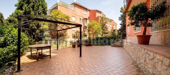 3 bedrooms Apartment in Rome, Italy No. 198025 28