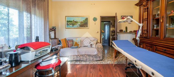 6-Zimmer Gebäude in Reggio Emilia, Italy, Nr. 8048 7