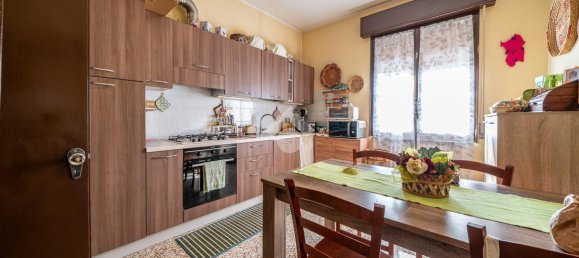 6-Zimmer Gebäude in Reggio Emilia, Italy, Nr. 8048 4