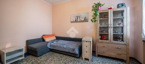 6-Zimmer Gebäude in Reggio Emilia, Italy, Nr. 8048 8