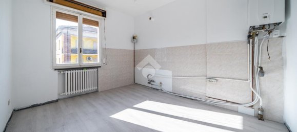 6-Zimmer Gebäude in Reggio Emilia, Italy, Nr. 8048 31