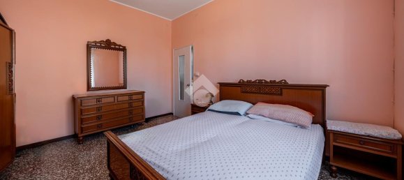 6-Zimmer Gebäude in Reggio Emilia, Italy, Nr. 8048 9