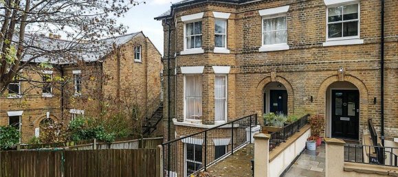 2 bedrooms Apartment in London, United Kingdom No. 7718 8