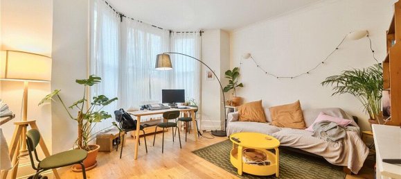 2 bedrooms Apartment in London, United Kingdom No. 7718 2