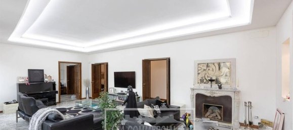 Квартира с 4 спальнями в Рим, Италия № 334937 6