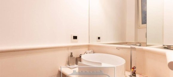 Квартира с 4 спальнями в Рим, Италия № 334937 33