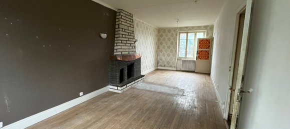 3 bedrooms House in Bourges, France No. 235394 2