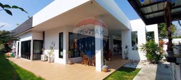 5 bedrooms Cafe / restaurant in Pattaya, Thailand No. 11830 10