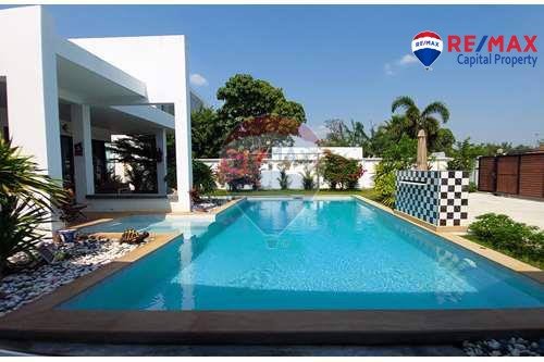 5 bedrooms Cafe / restaurant in Pattaya, Thailand No. 11830