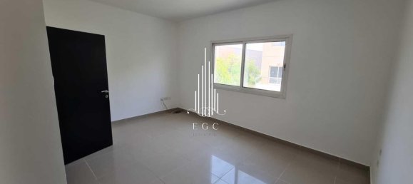 4 bedrooms Villa in Al Reef, UAE No. 35699 8
