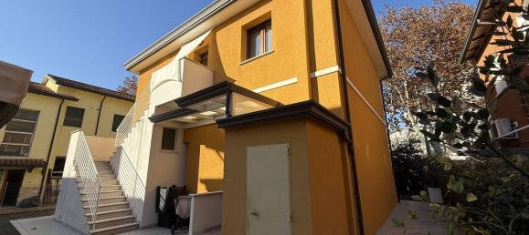 4 bedrooms Villa in Cesenatico, Italy No. 69258 9