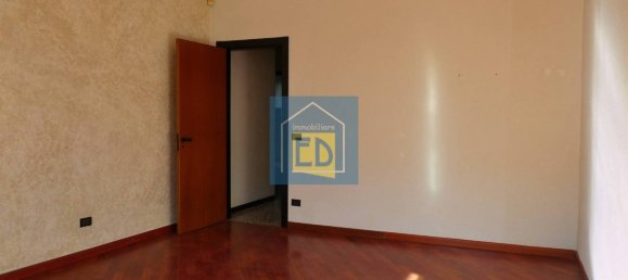 3 Schlafzimmer Wohnung in Savona, Italy, Nr. 183832 2