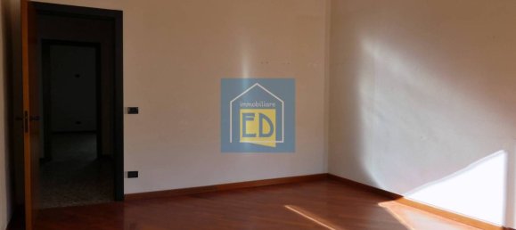 3 Schlafzimmer Wohnung in Savona, Italy, Nr. 183832 3