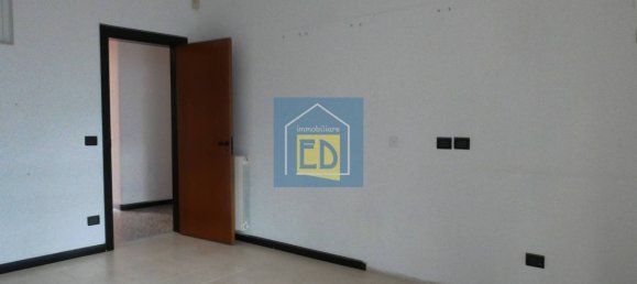 3 Schlafzimmer Wohnung in Savona, Italy, Nr. 183832 18