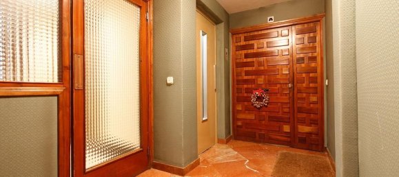 5 bedrooms Apartment in Granada, Spain No. 135440 13