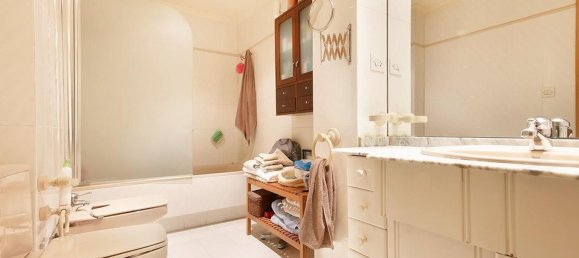 5 bedrooms Apartment in Granada, Spain No. 135440 10