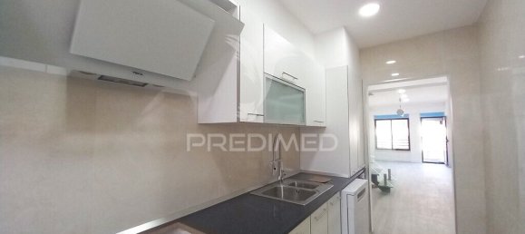 4 bedrooms Apartment in Costa da Caparica, Portugal No. 29488 2