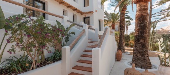 4 bedrooms Villa in Alicante, Spain No. 159891 19