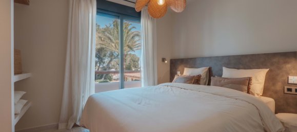 4 bedrooms Villa in Alicante, Spain No. 159891 6