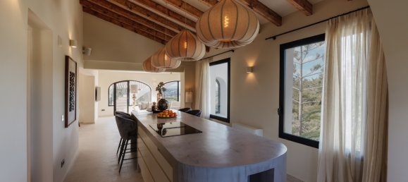 4 bedrooms Villa in Alicante, Spain No. 159891 2