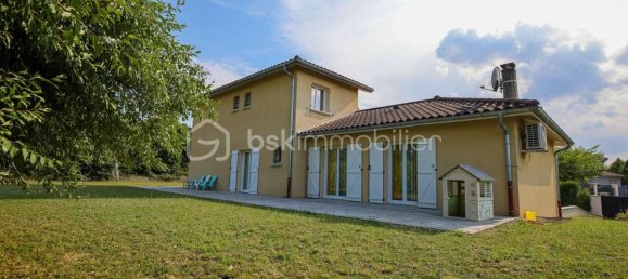 5 bedrooms Villa in Villefontaine, France No. 317113 13