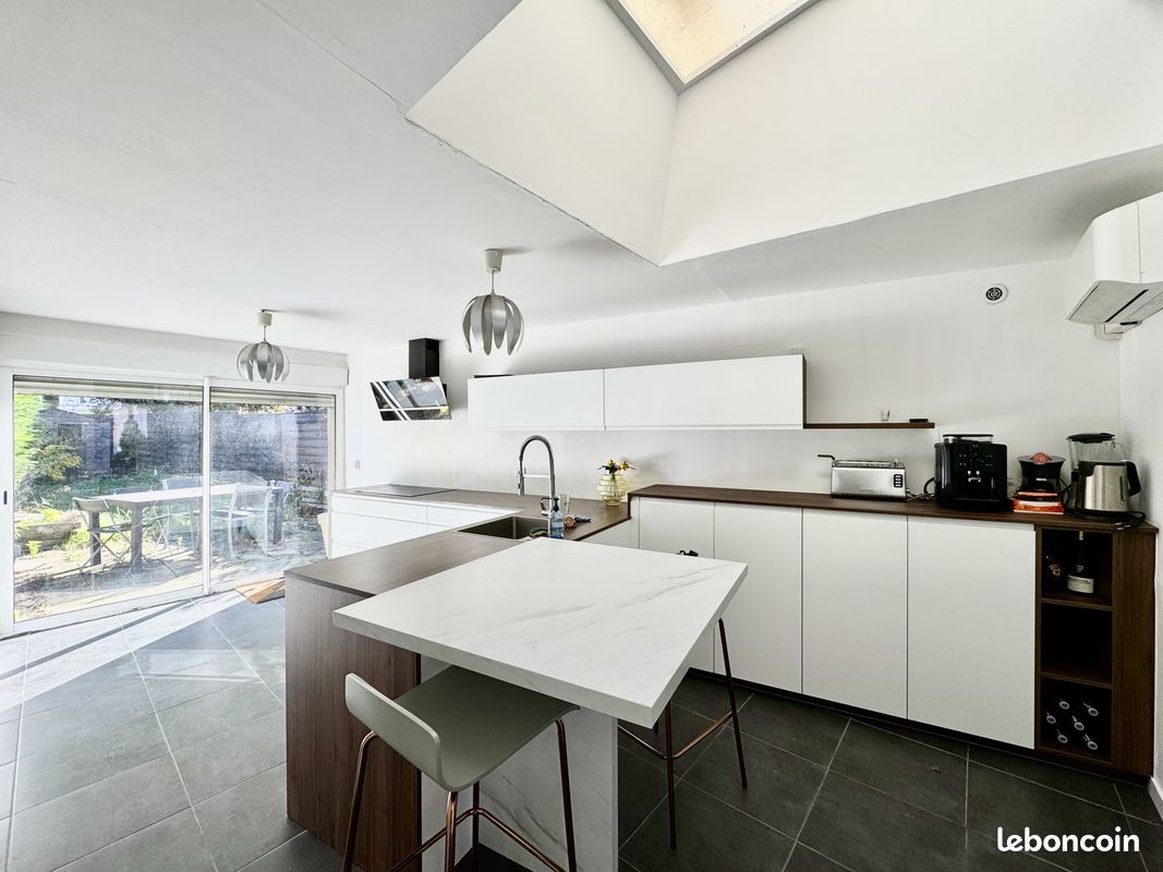 Casa de 3 dormitorios en Neuville-en-Ferrain, France No. 216506