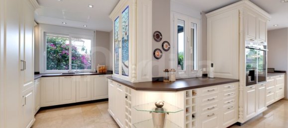 5 Schlafzimmer Villa in Marbella, Spain, Nr. 68009 13