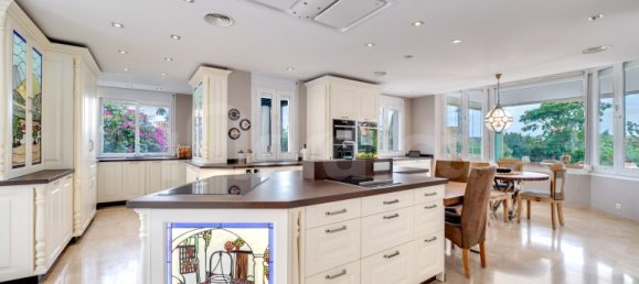 5 Schlafzimmer Villa in Marbella, Spain, Nr. 68009 12