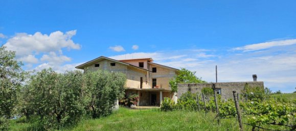 3 Schlafzimmer Haus in Controguerra, Italy, Nr. 266297 32